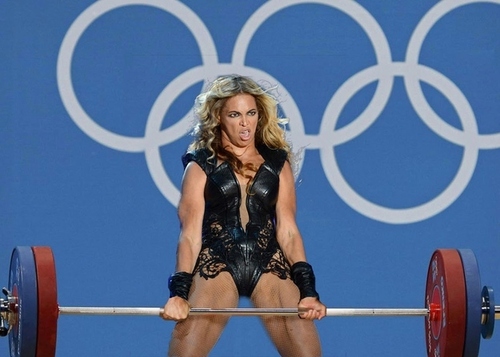 Beyonce practica halterofilia