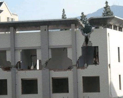 demoliendo-edificio6gif