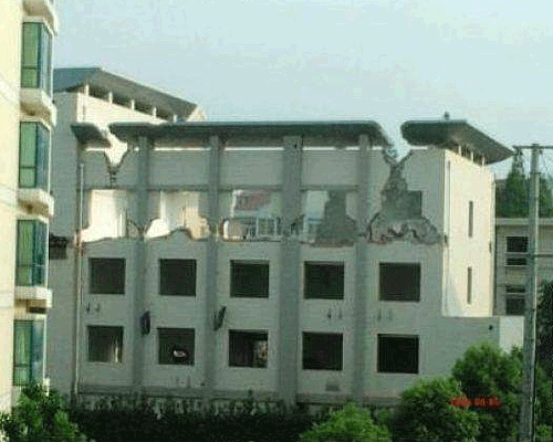 demoliendo-edificio7gif