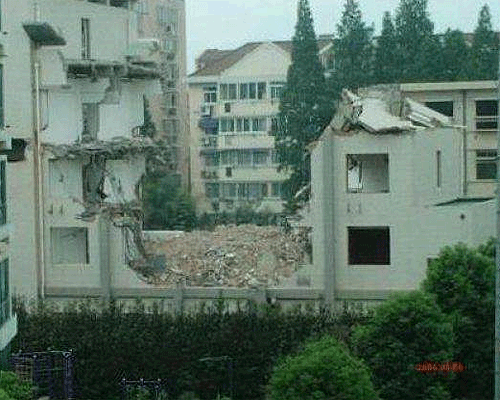 demoliendo-edificio8gif