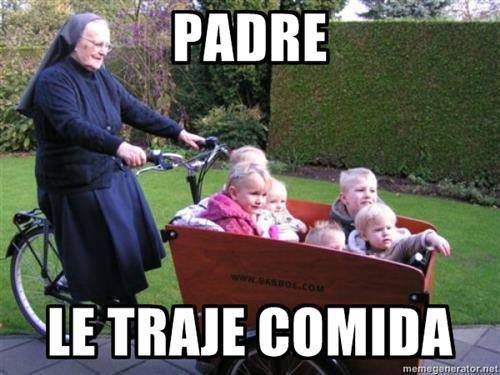 Padre le traje comida